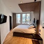 Spacious Newly Renovated Loft With Ac